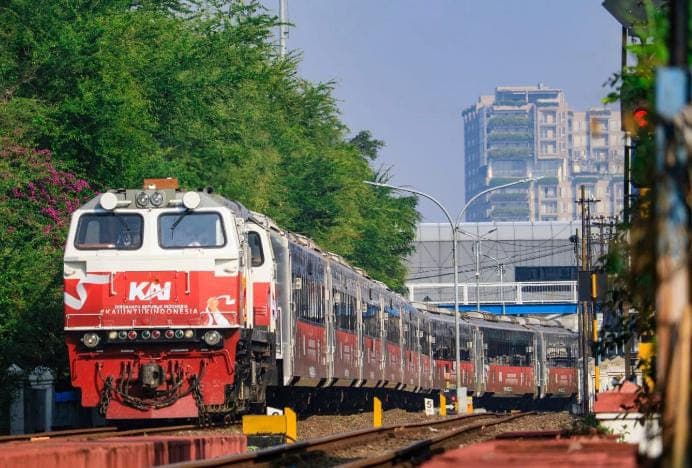 penumpang_kereta_api_divre_i_sumut_meningkat_198_persen