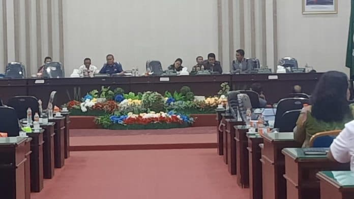 penyampaian_hasil_rekomendasi_soal_lkpj_bupati_simalungun_tahun_2023_ditunda