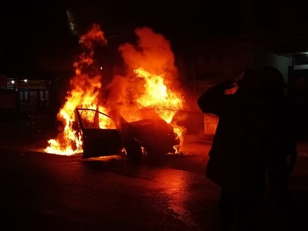penyebab_mobil_terbakar_modifikasi_tidak_sesuai_standar
