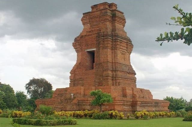 penyebab_runtuhnya_kerajaan_hindu_budha_di_indonesia
