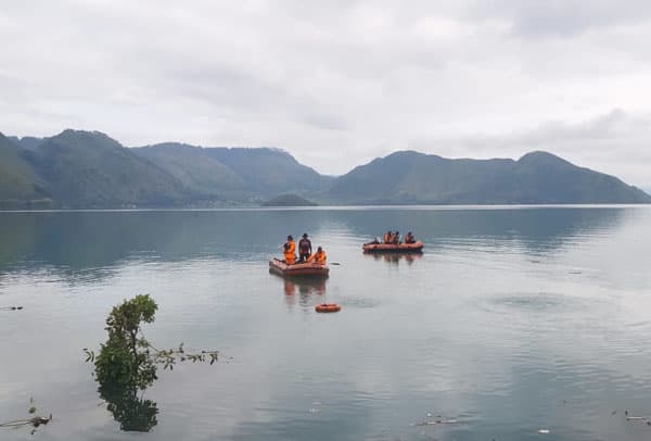 penyelam_dan_anjing_pelacak_belum_temukan_10_lagi_korban_bencana_humbahas