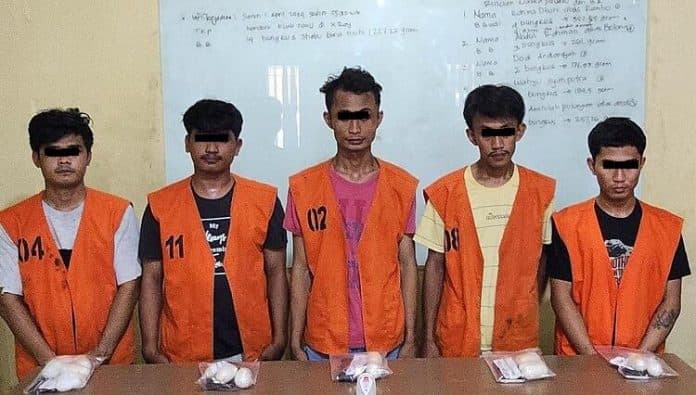 penyelundup_ditangkap_di_kualanamu_modusnya_masukkan_sabu_di_anus