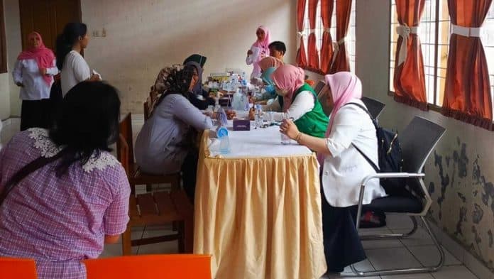 penyuluhan_pemeriksaan_dan_pengobatan_gratis_warnai_hut_rsu_haji_medan