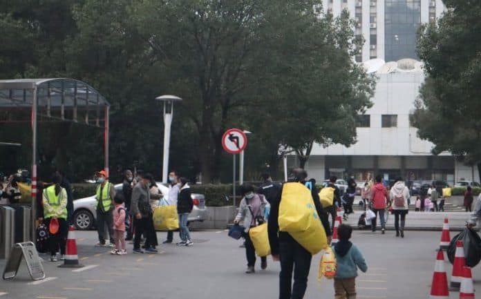 peradilan_china_sahkan_larangan_mengajar_seumur_hidup_bagi_guru_terlibat_kasus_kekerasan_seksual
