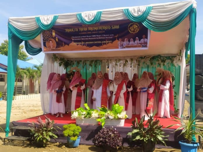 perayaan_maulid_nabi_muhammad_aplikasikan_rasa_cinta_dan_akhlak_yang_jujur