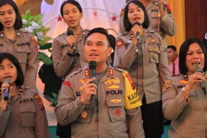 perayaan_natal_kapolres_labuhanbatu_sampaikan_pesan_pemilu_dalam_minggu_kasih_di_gereja