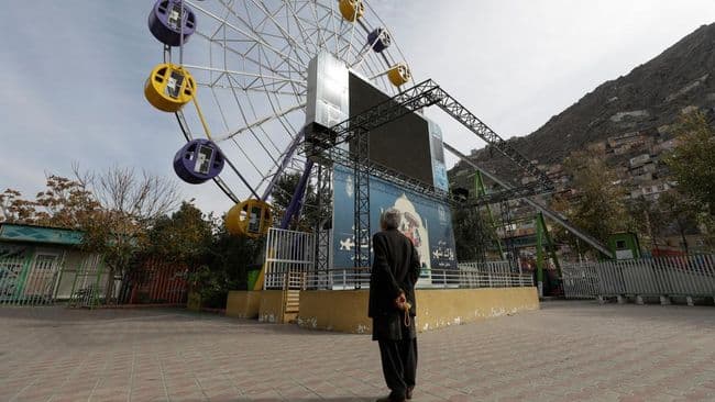 perempuan_afghanistan_dilarang_piknik_ke_taman_hiburan_di_kabul