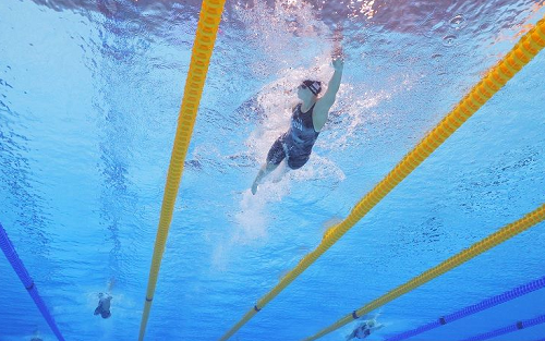 perenang_putri_as_katie_ledecky_rebut_2_medali_emas_di_budapest