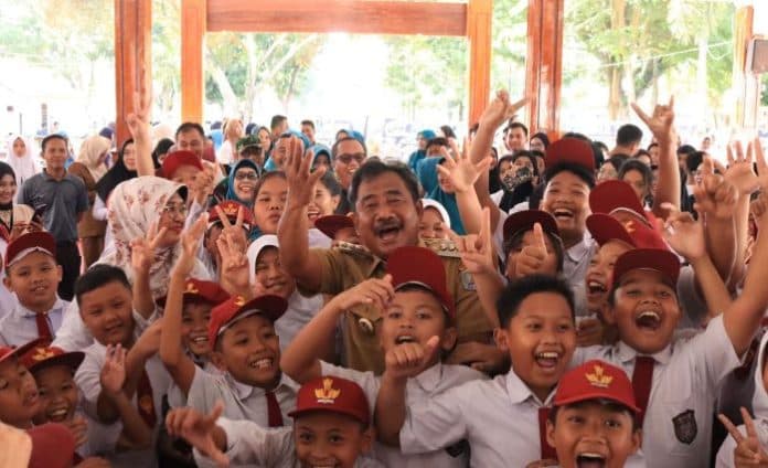 peringatan_han_wali_kota_binjai_terbang_tinggi_seluruh_anak_indonesia