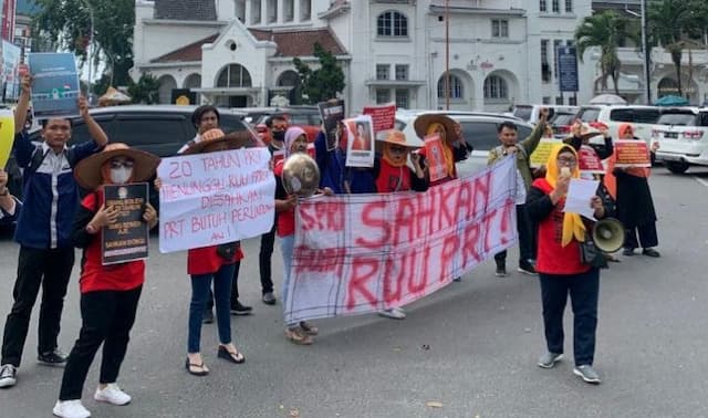 peringati_hari_perempuan_sedunia_sprt_sumut_desak_ruu_pprt_disahkan