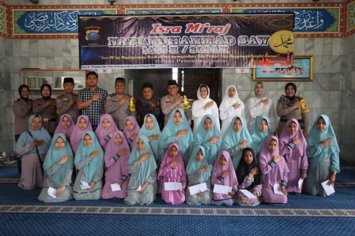 peringati_isra_miraj_1445_h_polres_siantar_gelar_doa_bersama