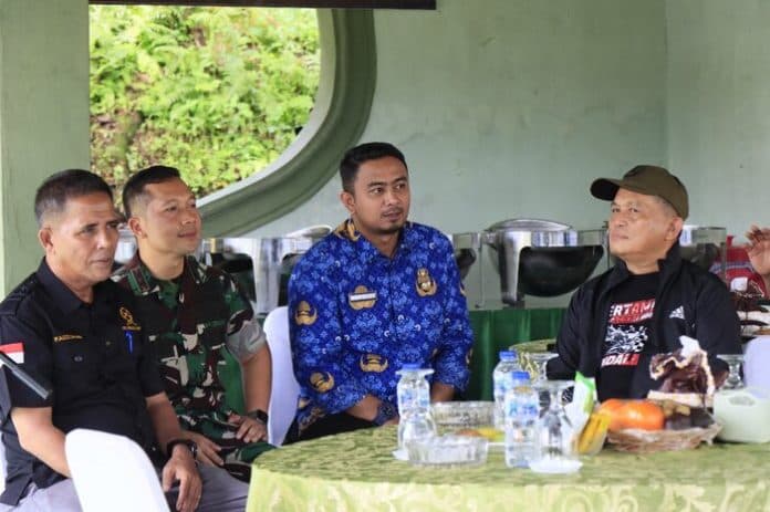 perkuat_sinergitas_forkopimda_kota_binjai_silaturahmi_dan_latihan_menembak_bersama_perbakin_binjai