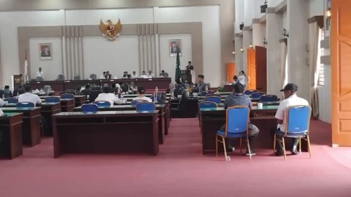pernah_gagal_kini_belasan_anggota_dprd_kembalikan_ajukan_hak_interpelasi_berhasil_kah