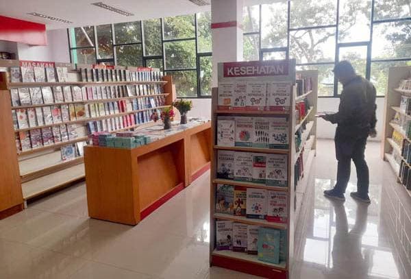 perpustakaan_umum_sintong_bingei_siantar_tetap_eksis_di_era_digitalisasi