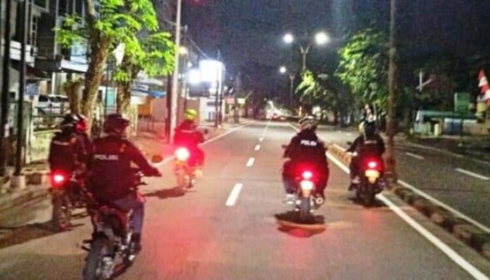 persempit_ruang_gerak_pelaku_kejahatan_jalanan_polrestabes_medan_gencar_gelar_patroli