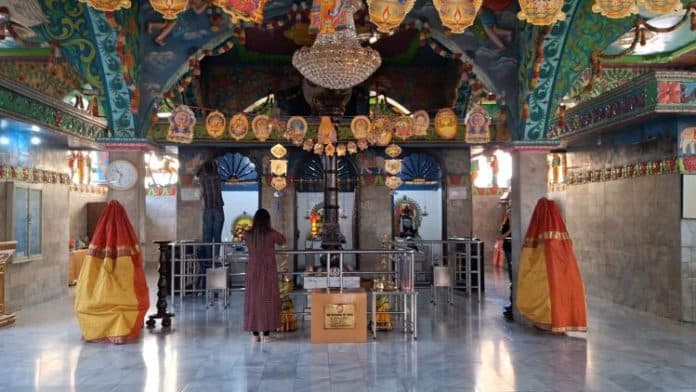 persiapan_kuil_shri_mariamman_menyambut_deepavali
