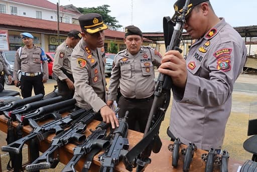 persiapan_tugas_dan_pemilu_kapolres_siantar_cek_randis_dan_senjata