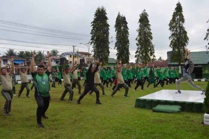 persit_kodim_0212_tapanuli_selatan_gelar_senam_sehat