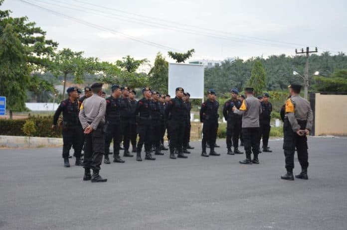 personel_brimob_polda_sumut_di_bko_kan_pengamanan_pemilu_2024_di_labusel
