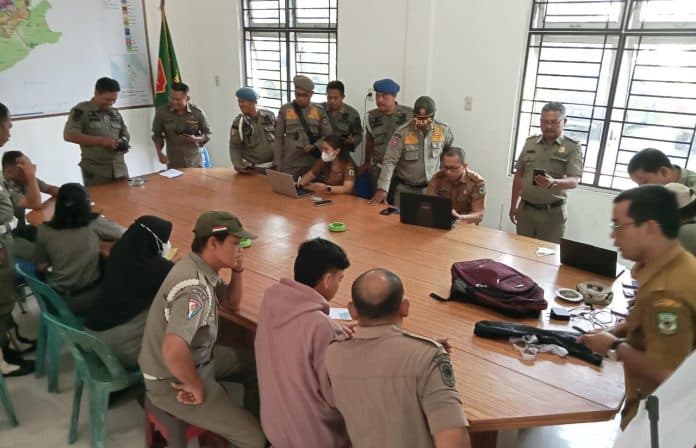 personel_satpol_pp_siantar_antusias_lakukan_perekaman_ikd