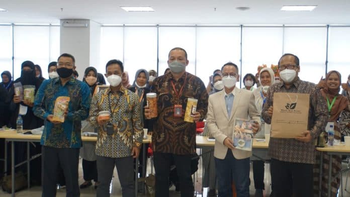 pertamina_dukung_pengembangan_umkm_di_dpsp_danau_toba