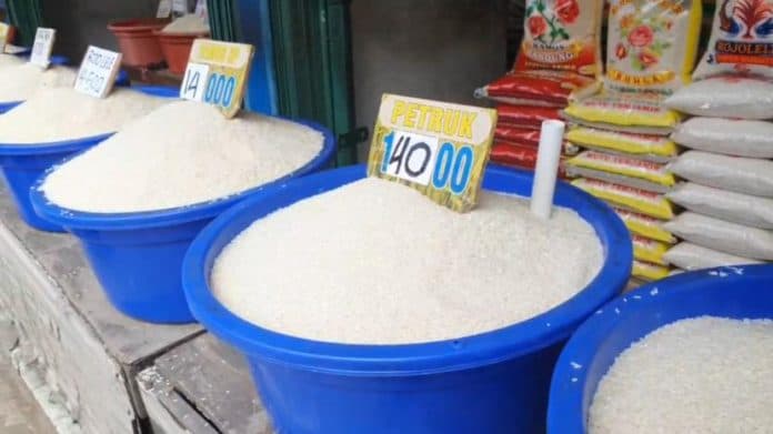 perum_bulog_beberkan_cara_membedakan_beras_premium_dan_medium