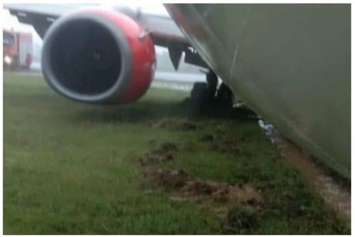 pesawat_lion_air_jt_173_tergelincir_di_lampung_penumpang_dan_awak_selamat