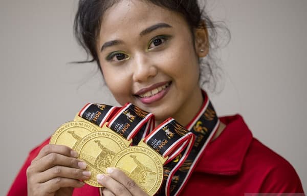 pesenam_putri_rifda_raih_medali_emas_sea_games