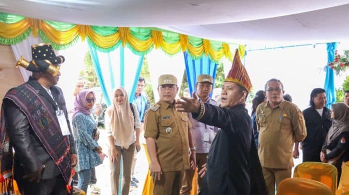 pilkada_serentak_2024_berlangsung_pj_bupati_dairi_monitoring_langsung_ke_tps