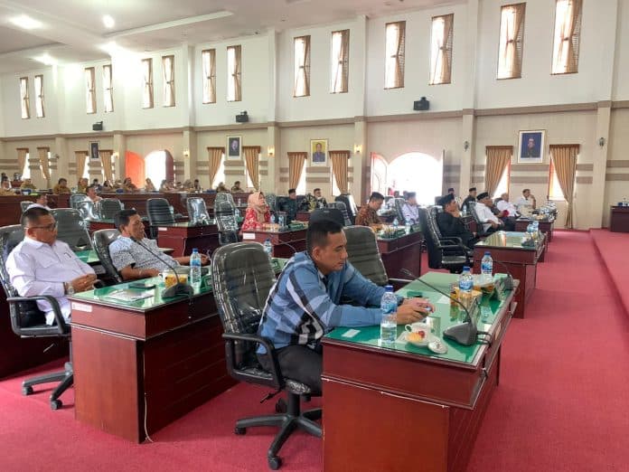 pilpanag_tertunda_gerinda_tolak_nota_kesepakatan_kua_ppas_p_apbd_ta_2022_simalungun
