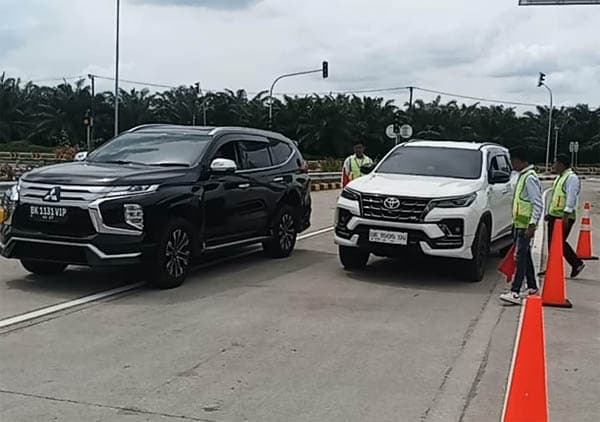 pintu_tol_lima_puluh_beroperasi_volume_kendaraan_dari_tebing_tinggi_meningkat