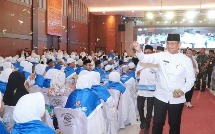 pj_bupati_deli_serdang_tepung_tawar_692_jamaah_calon_haji