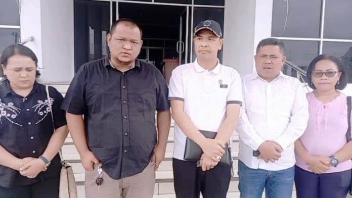 pj_bupati_tapteng_didesak_copot_sekda_yetty_sembiring