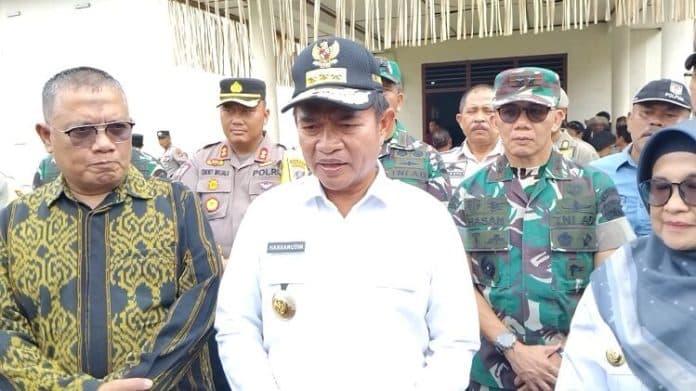 pj_gubernur_bersama_forkopimda_tinjau_pemungutan_suara_di_simalungun