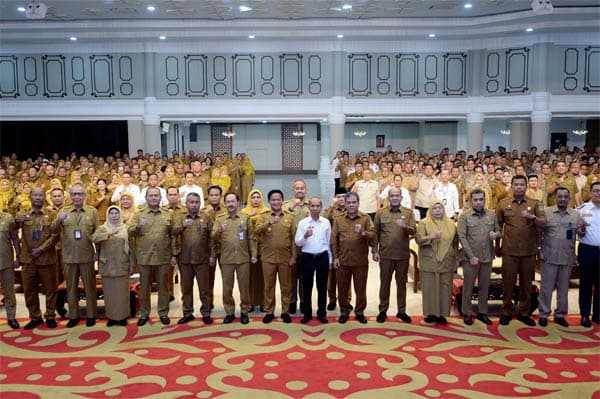 pj_gubernur_sumut_tekankan_percepatan_realisasi_apbd_2024