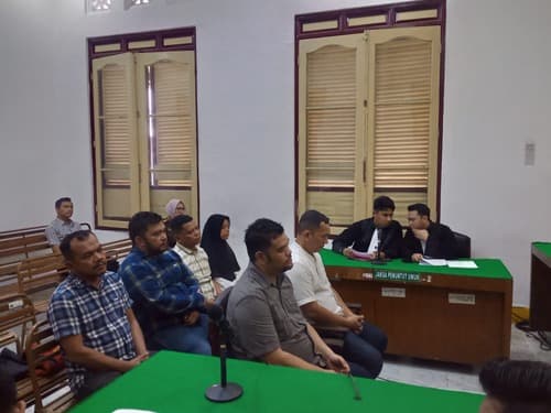 pj_kadisdikbud_madina_dan_5_rekannya_diadili_didakwa_terima_suap_seleksi_pppk