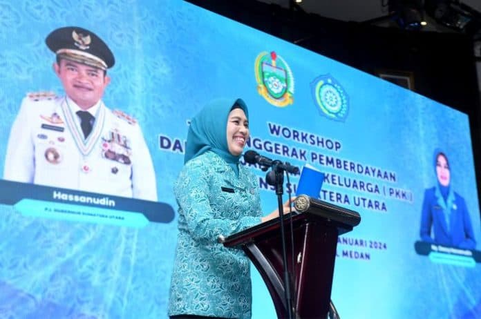 pj_ketua_pkk_sumut_dorong_pengukuhan_aspek_kesehatan_pendidikan_dan_ekonomi_dalam_10_program_pkk