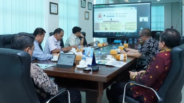 pj_walikota_tebing_tinggi_ikuti_zoom_meeting_diseminasi_pp_nomor_35_tahun_2023
