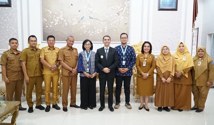 pjs_bupati_labuhanbatu_terima_kunjungan_usaid_terkait_layanan_kesehatan