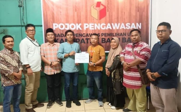 pkd_kecelakaan_saat_bertugas_bawaslu_batu_bara_berikan_santunan