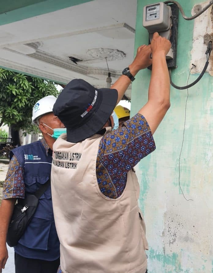 pln_sumut_turunkan_tim_gabungan_tertibkan_penggunaan_listrik
