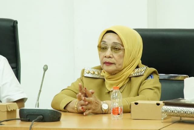 plt_bupati_labuhanbatu_curhat_ke_anggota_dprd_sumut_soal_pembangunan_jalan
