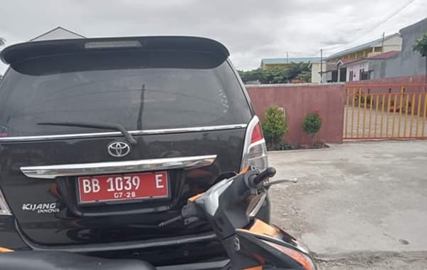 plt_kadis_putr_kabupaten_toba_diduga_kuat_diculik_sekelompok_otk