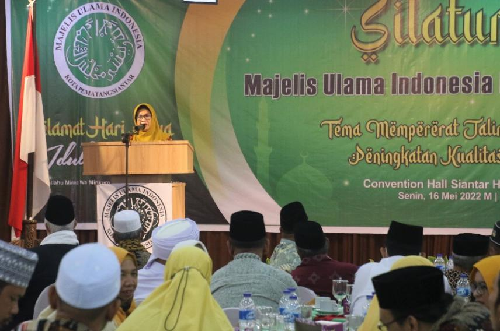 plt_wali_kota_siantar_ajak_umat_islam_perkokoh_persaudaraan_dalam_silaturahmi_mui
