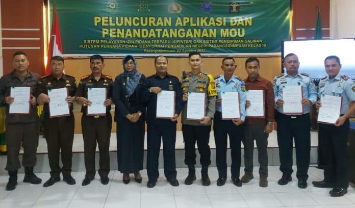 pn_padangsidimpuan_luncurkan_aplikasi_sipinter_dan_sempurna