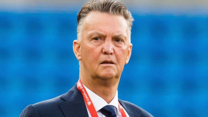 polandia_vs_belanda_louis_van_gaal_waspadai_robert_lewandowski