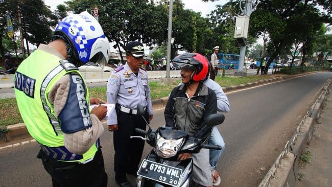 polda_metro_tarik_seluruh_surat_tilang_usai_larangan_tilang_manual