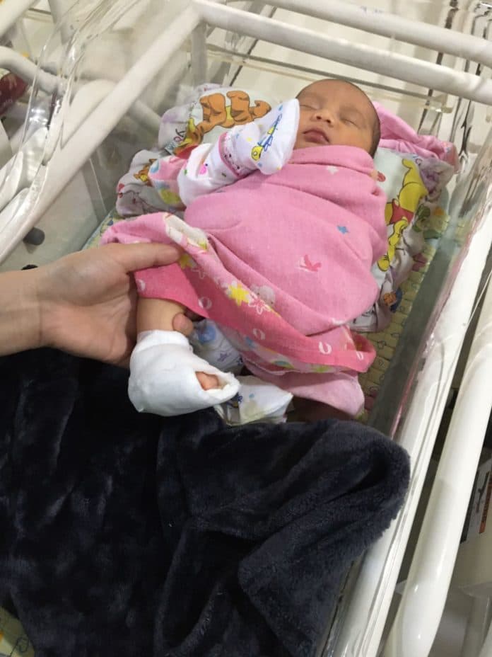 polda_sumut_cek_laporan_dugaan_malapraktik_telapak_kaki_bayi_di_rs_mitra_medika_amplas