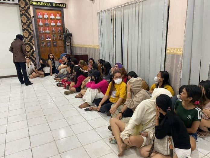 polda_sumut_razia_diskotik_34_dari_74_orang_yang_diamankan_positif_narkoba