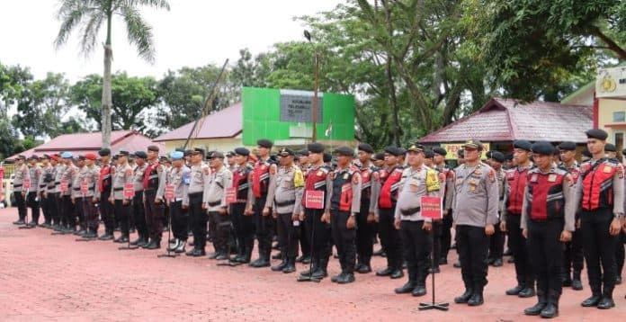 polda_sumut_turunkan_410_personel_bko_di_nias